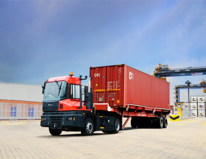 Kalmar T2i Terminal Tractor