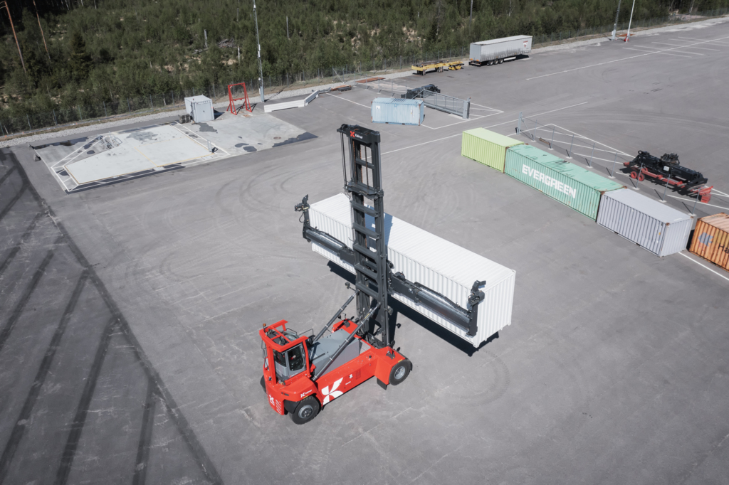 NB_Kalmar Electric Empty Container Handler ECG90-110 (36)
